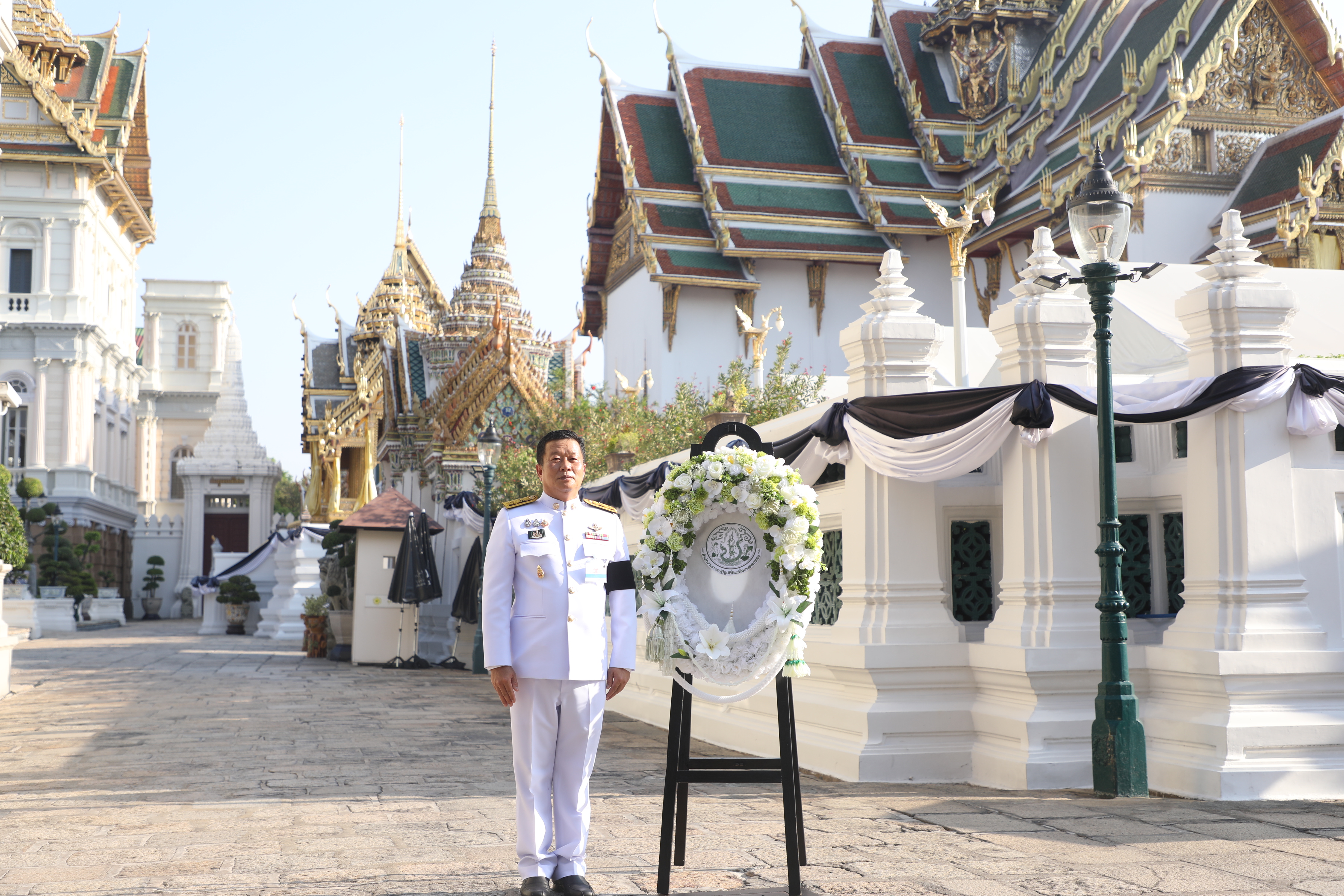 title - สำนักงานการปฏิรูปที่ดินเพื่อเกษตรกรรม รับพระราชทานพระบรมราชานุญาตให้ร่วมเป็นเจ้าภาพบำเพ็ญกุศลถวายพระบรมศพ สมเด็จพระนางเจ้าสิริกิติ์ พระบรมราชินีนาถ พระบรมราชชนนีพันปีหลวง